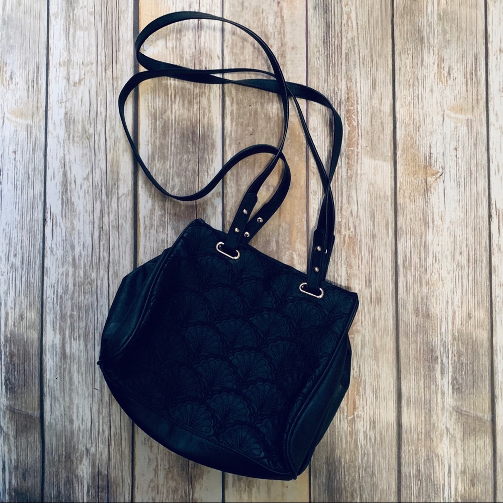 UO Kimchi Blue NWOT Scallop Bag